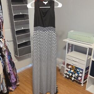 Charming Charlie Black and White Zigzag Maxi Dress